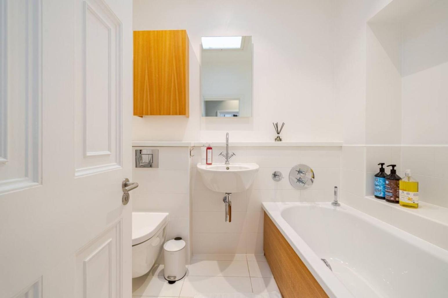 Tranquil And Bright 3 Bed Lux * Londra