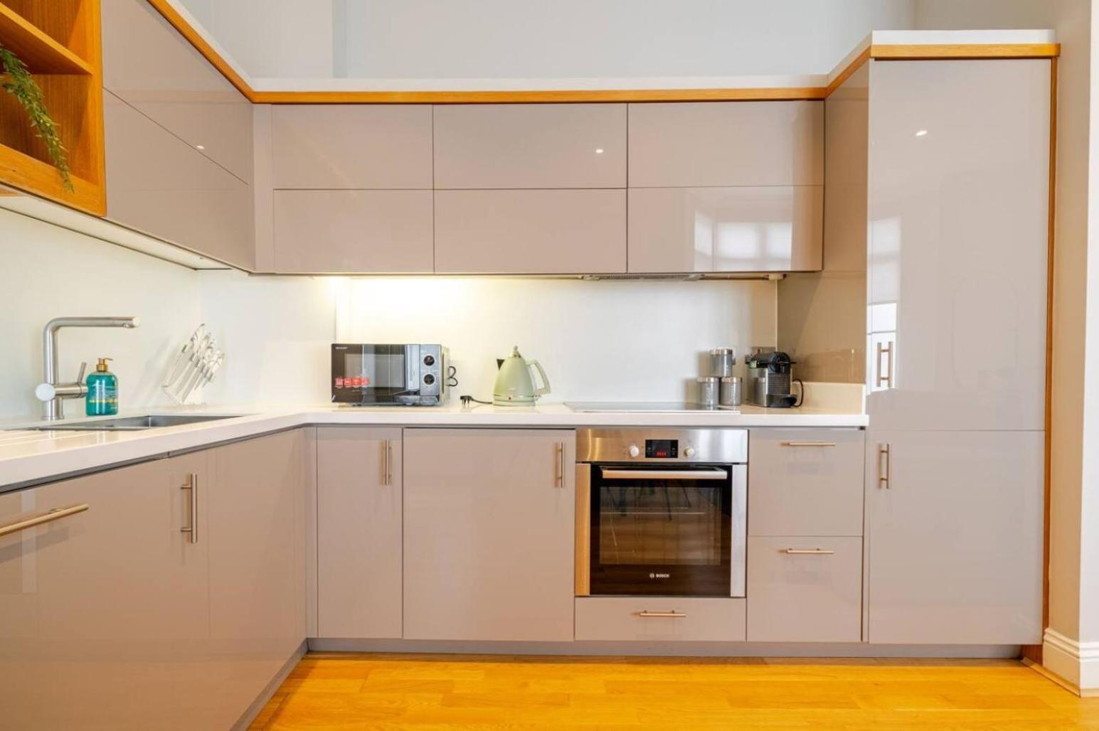 Tranquil And Bright 3 Bed Lux Appartamento *